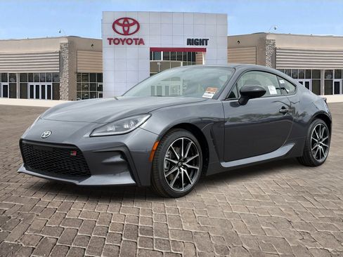 New 2025 Toyota GR86 image 2