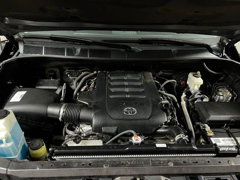 Used 2019 Toyota Tundra Platinum image 9