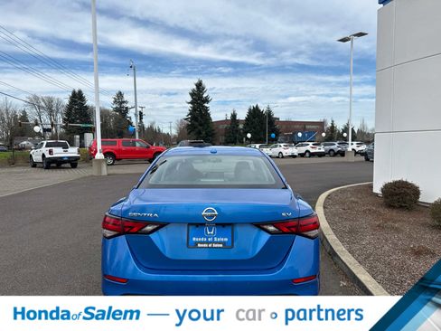 Used 2023 Nissan Sentra SV image 3