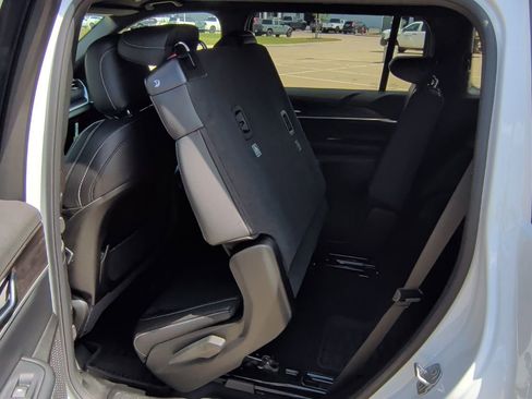 New 2026 Jeep Grand Cherokee L 2WD image 42