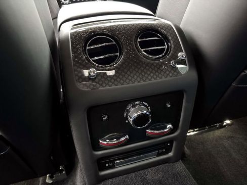 Certified 2022 Rolls-Royce Ghost Black Badge image 32