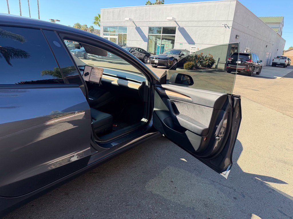 Used 2023 Tesla Model 3 Standard Range RWD image 16