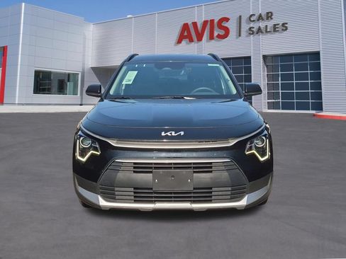 Used 2025 Kia Niro LX FWD image 2