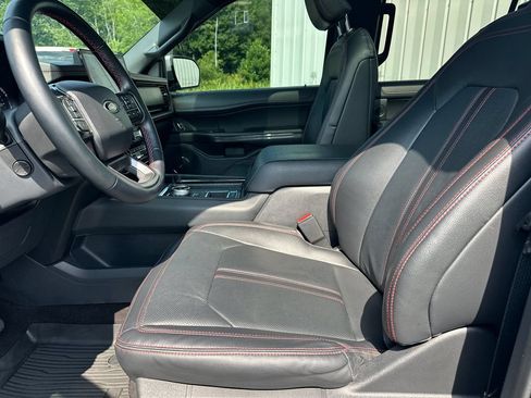 Used 2023 Ford Expedition Limited RWD image 10