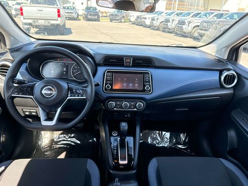 Used 2025 Nissan Versa SV FWD image 14