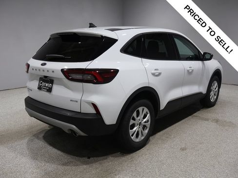 Used 2025 Ford Escape Active AWD/4WD image 2