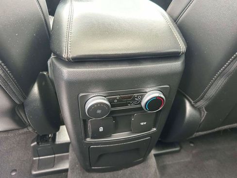 Used 2022 Ford Explorer XLT w/ Equipment Group 202A AWD/4WD image 12