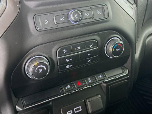 Used 2021 Chevrolet Silverado 1500 Custom image 22