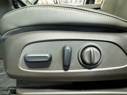 Used 2022 Buick Encore GX Select w/ Sport Touring Package image 20