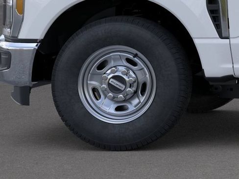 New 2026 Ford F250 XL w/ XL Chrome Package RWD image 19