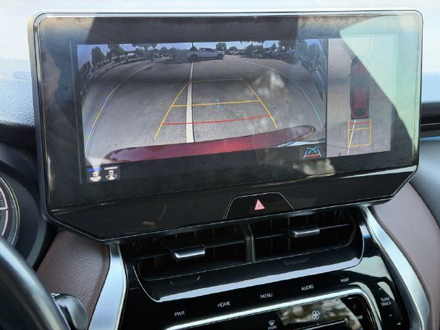 Used 2021 Toyota Venza Limited AWD/4WD image 17