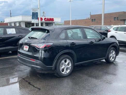 Used 2024 Honda HR-V LX image 3