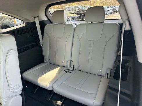Certified 2025 Kia Sorento EX w/ Panoramic Sunroof Package FWD image 26