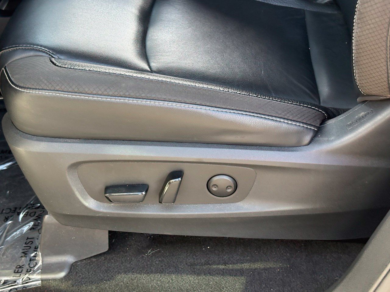 Certified 2022 Nissan Pathfinder SL w/ SL Premium Package FWD image 22