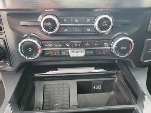 Used 2024 Ford F350 Lariat w/ Lariat Ultimate Package AWD/4WD image 53