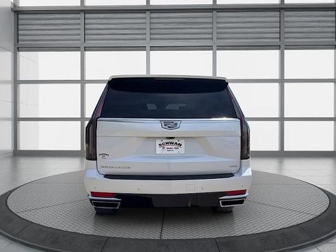 Used 2021 Cadillac Escalade Premium Luxury AWD/4WD image 5