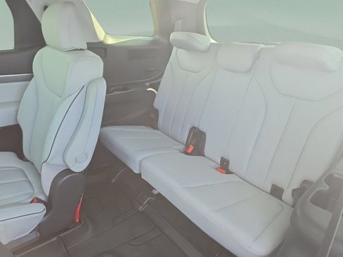 Used 2025 Hyundai Palisade SEL FWD image 26