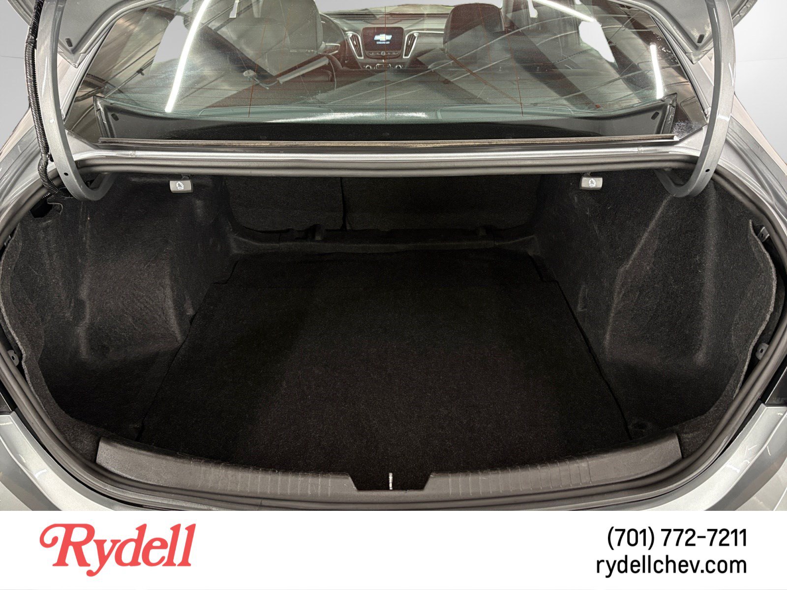 Used 2024 Chevrolet Malibu LT FWD image 18