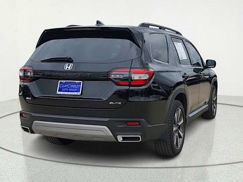 Used 2025 Honda Pilot Elite image 7