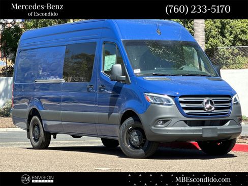 Used 2024 Mercedes-Benz Sprinter 2500 image 1