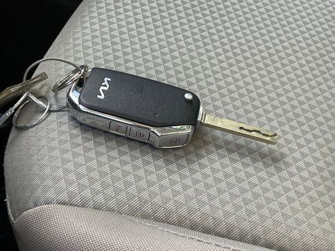 Used 2025 Kia Soul LX w/ LX Technology Package image 22