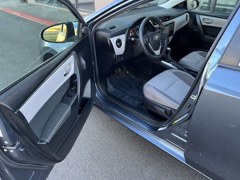 Used 2019 Toyota Corolla LE w/ LE Premium Package image 7