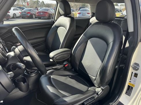 Used 2016 MINI Cooper 2-Door Hardtop image 7