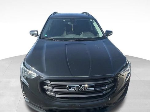 Used 2020 GMC Terrain SLE w/ Driver Convenience Package FWD image 2