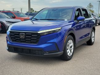 Used 2025 Honda CR-V LX video 3