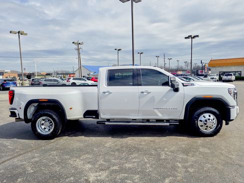 Used 2024 GMC Sierra 3500 Denali w/ Technology Package image 23
