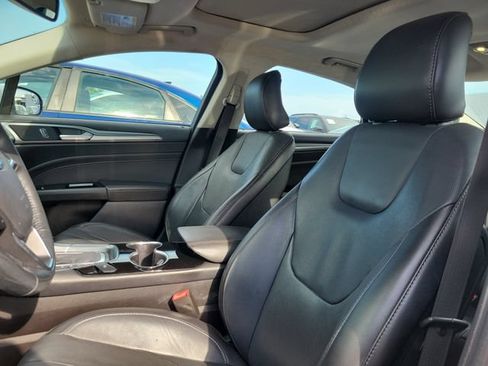 Used 2016 Ford Fusion Titanium FWD image 10