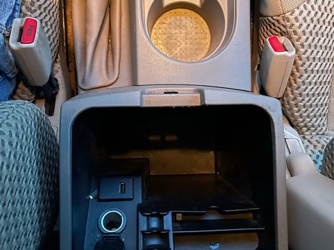 Used 2014 Nissan Frontier SV image 17