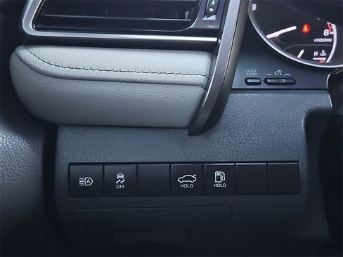 Used 2022 Toyota Camry LE image 21