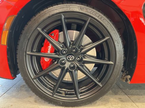 Used 2025 Toyota GR86 Premium image 9