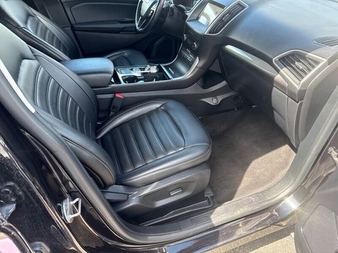Used 2020 Ford Edge SEL image 21