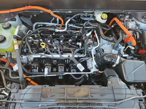 Used 2025 Ford Maverick XLT FWD image 40