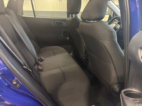 Used 2025 Toyota Corolla Cross LE image 38