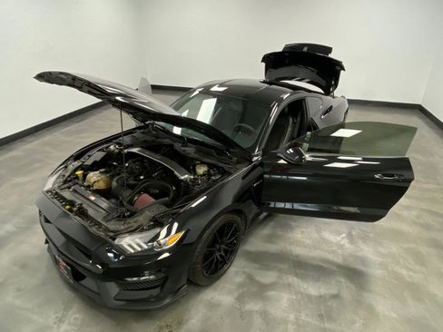 Used 2017 Ford Mustang Shelby GT350 image 40