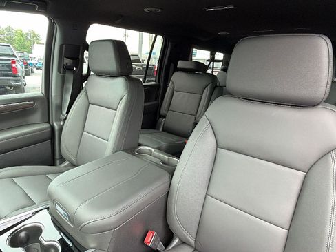 New 2026 Chevrolet Suburban LT w/ Comfort Package RWD image 20