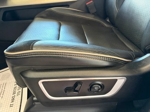 Used 2020 RAM 1500 Laramie AWD/4WD image 15