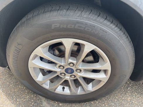 Used 2021 Ford Escape SE image 19