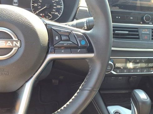 Used 2025 Nissan Altima 2.5 SL AWD/4WD image 18