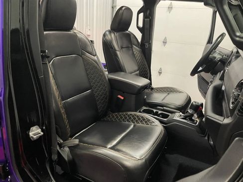 Used 2023 Jeep Wrangler Unlimited Sahara image 50