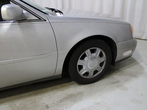 Used 2005 Cadillac De Ville w/ Limited Edition Package image 11