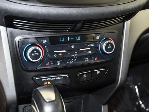 Used 2019 Ford Escape SEL image 30