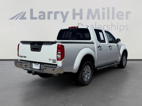 Used 2017 Nissan Frontier SV w/ SV Value Truck Package image 6