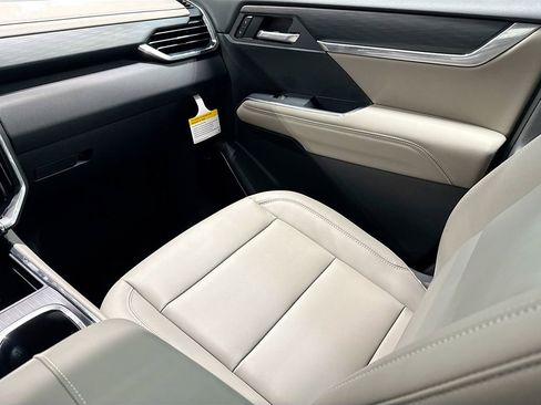 New 2026 GMC Acadia Elevation w/ Elevation Premium Package image 22