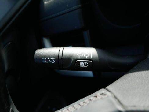 Used 2023 GMC Terrain SLT AWD/4WD image 33