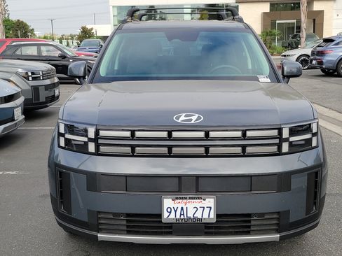 Used 2026 Hyundai Santa Fe SEL FWD image 2