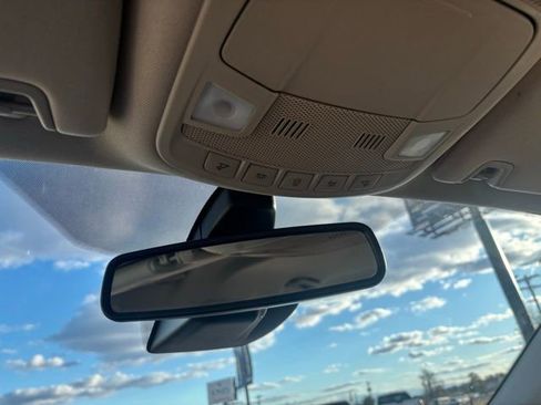 Used 2020 Ford Fusion SE image 25